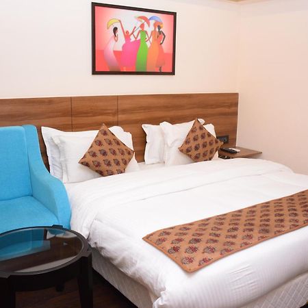 Hotel Mumbai House Andheri East, Mumbai Ngoại thất bức ảnh