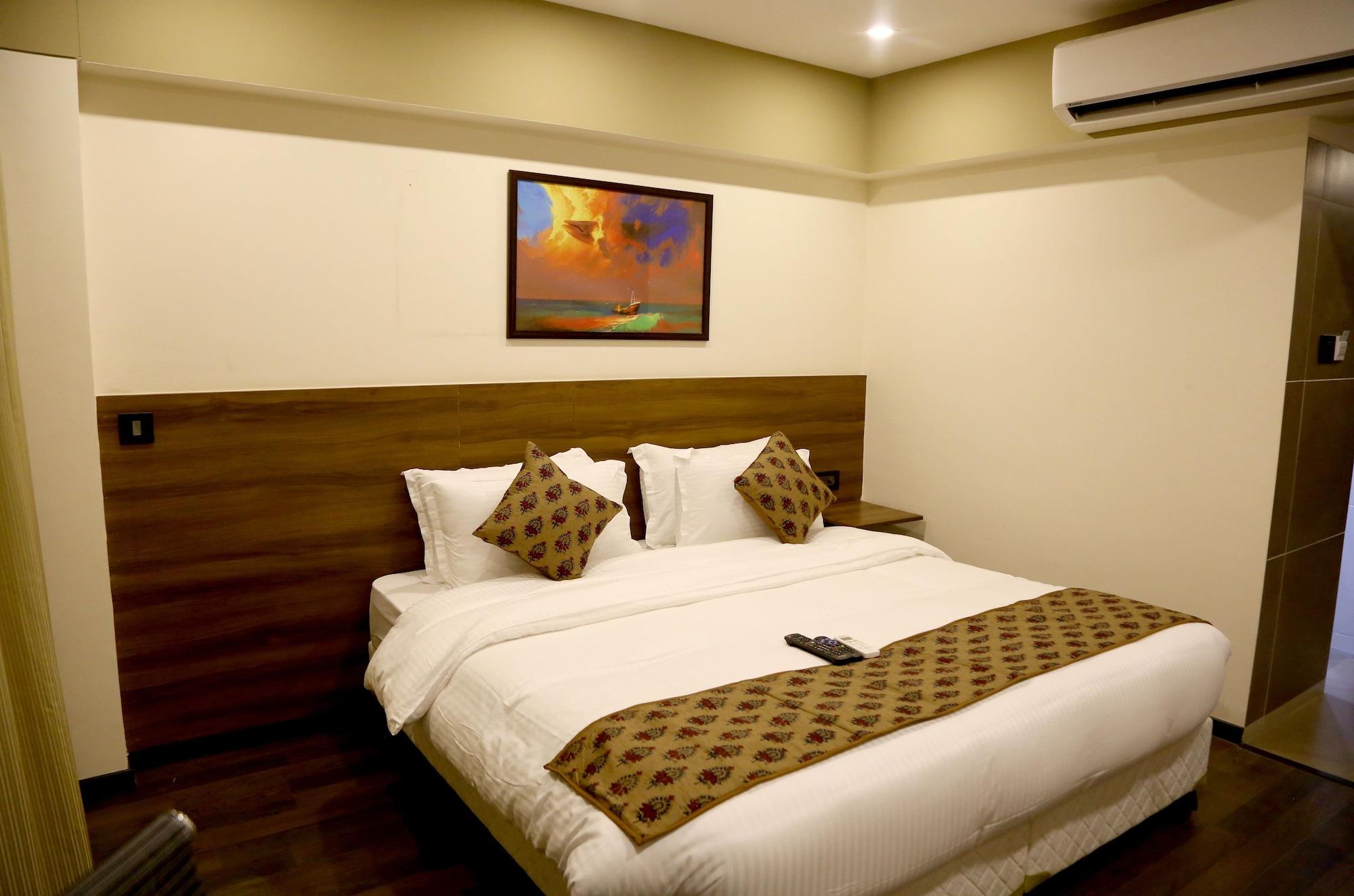 Hotel Mumbai House Andheri East, Mumbai Ngoại thất bức ảnh