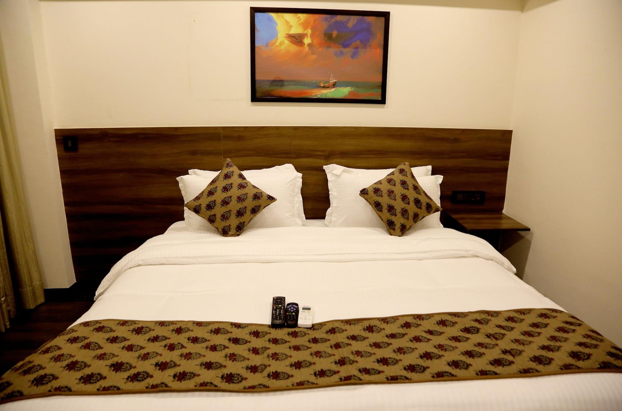 Hotel Mumbai House Andheri East, Mumbai Ngoại thất bức ảnh