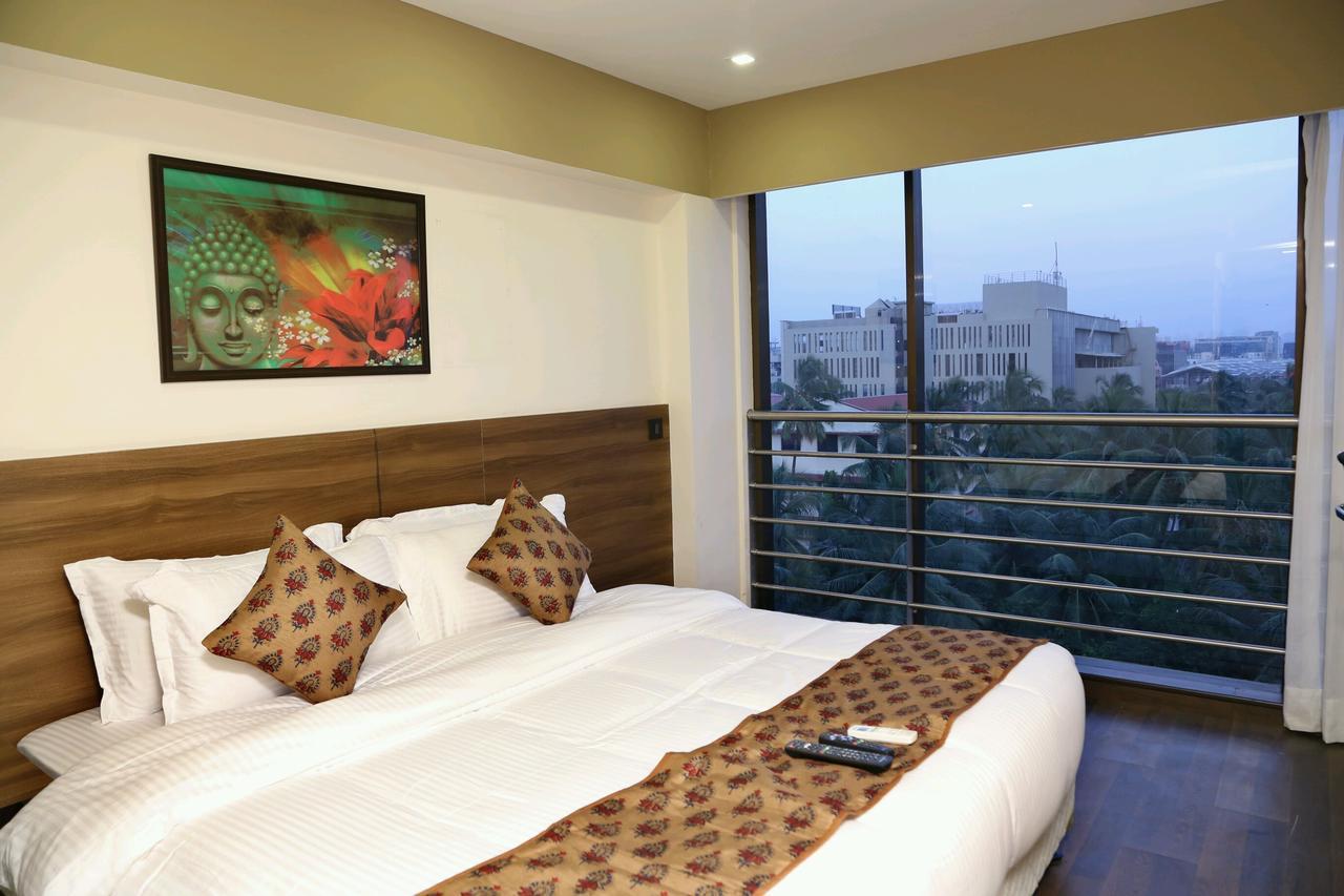 Hotel Mumbai House Andheri East, Mumbai Ngoại thất bức ảnh