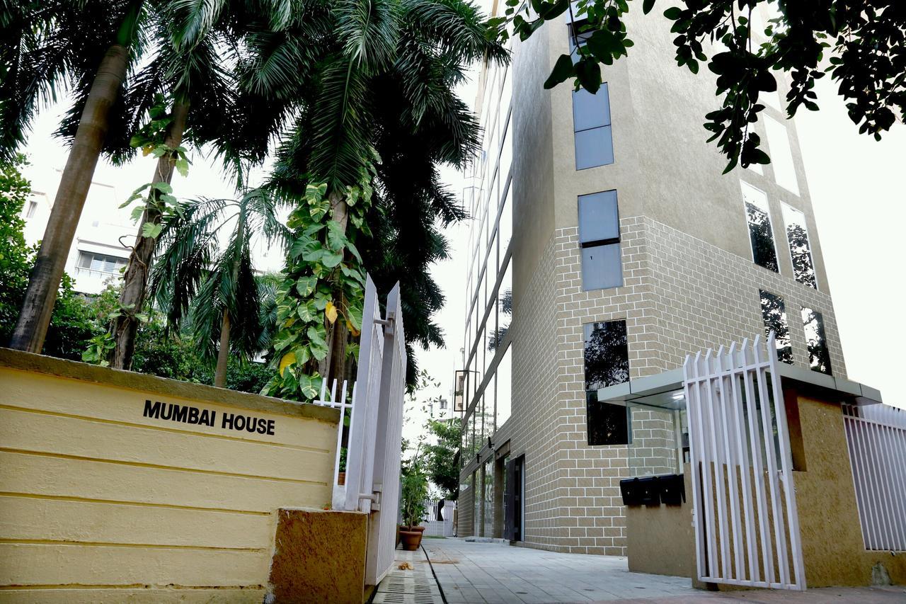 Hotel Mumbai House Andheri East, Mumbai Ngoại thất bức ảnh