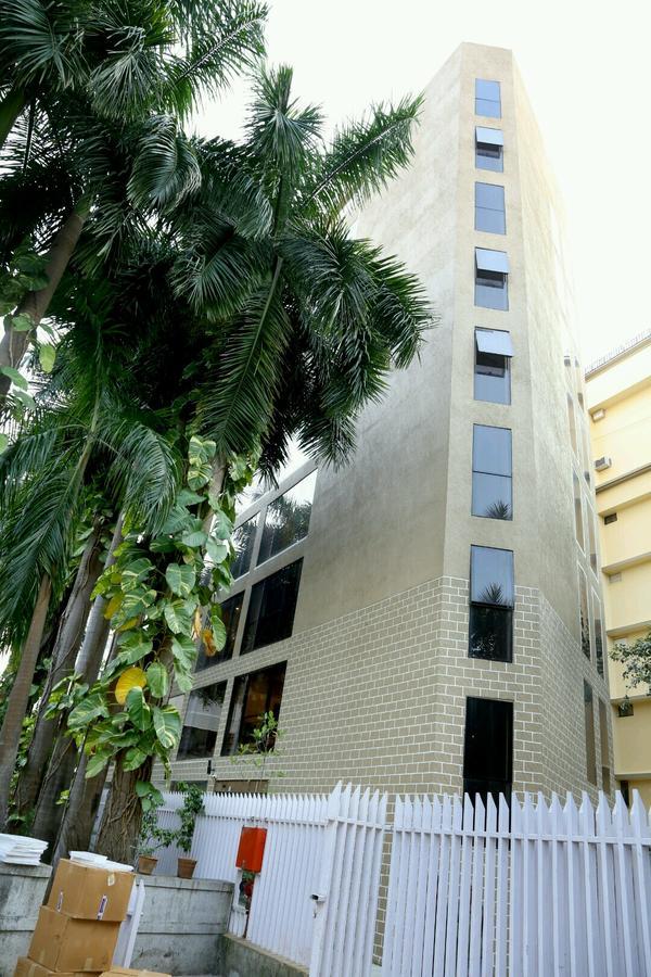 Hotel Mumbai House Andheri East, Mumbai Ngoại thất bức ảnh