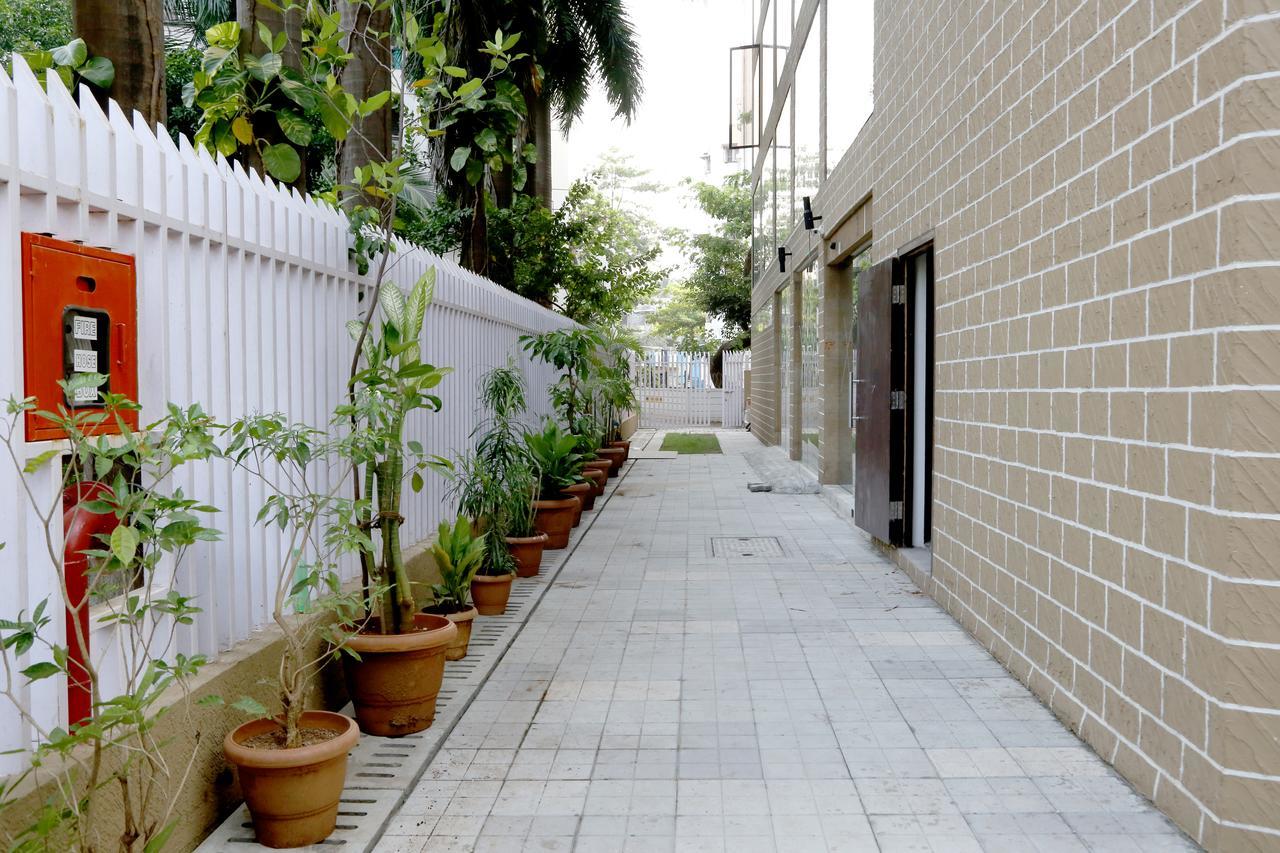 Hotel Mumbai House Andheri East, Mumbai Ngoại thất bức ảnh