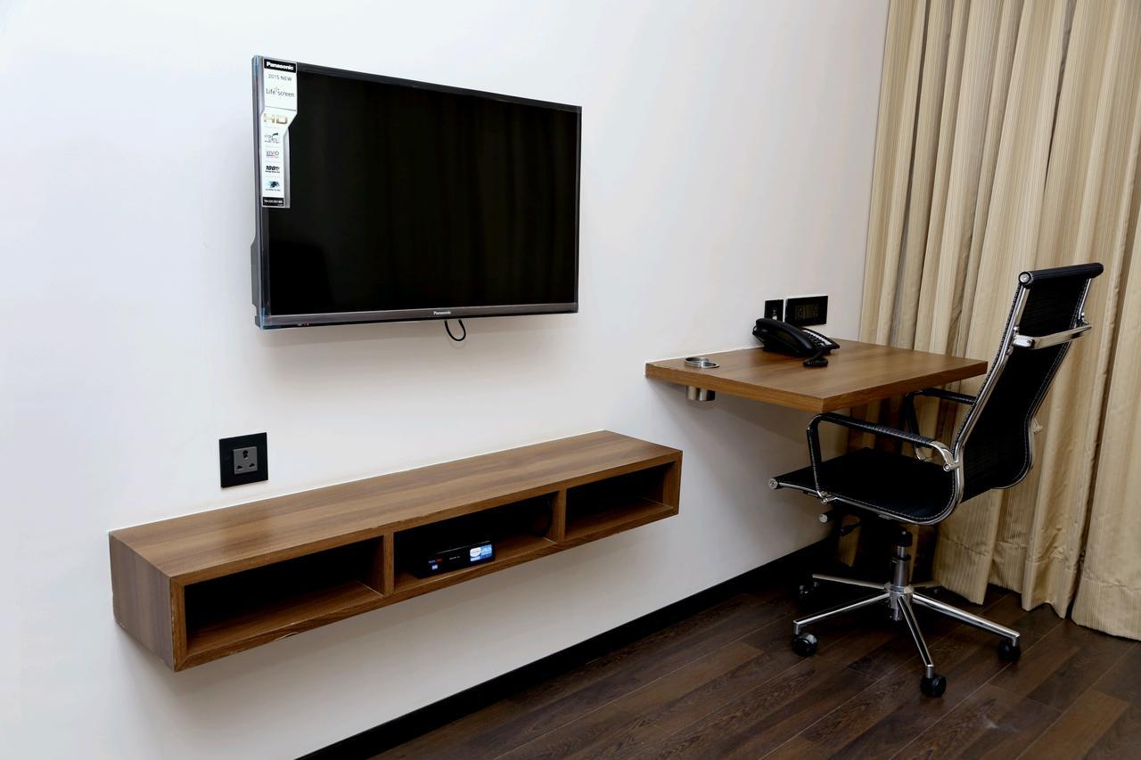 Hotel Mumbai House Andheri East, Mumbai Ngoại thất bức ảnh