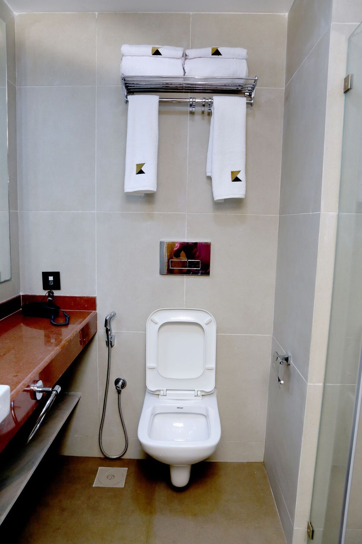 Hotel Mumbai House Andheri East, Mumbai Ngoại thất bức ảnh