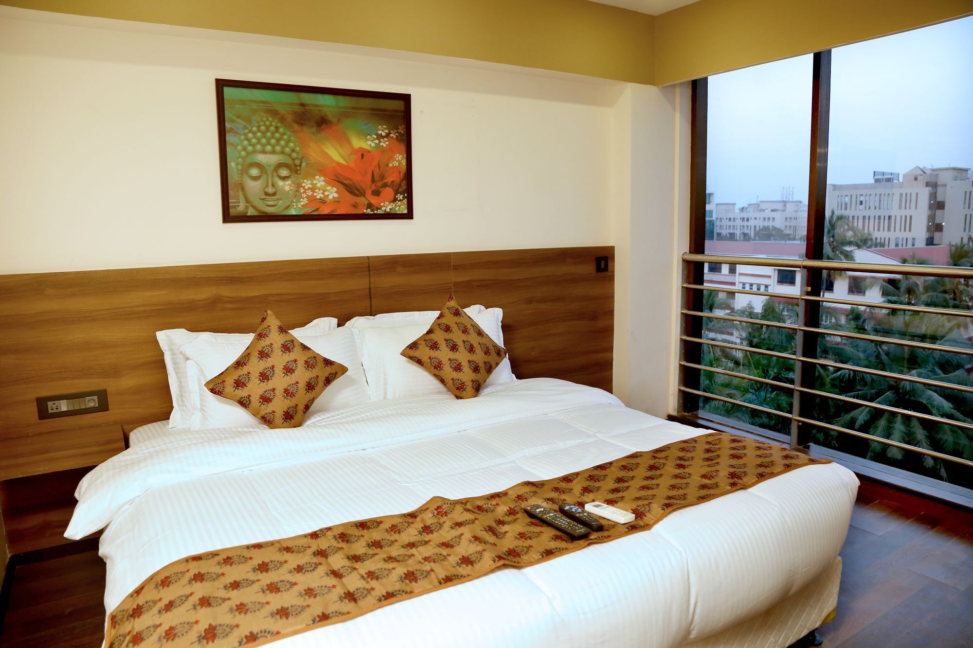 Hotel Mumbai House Andheri East, Mumbai Ngoại thất bức ảnh