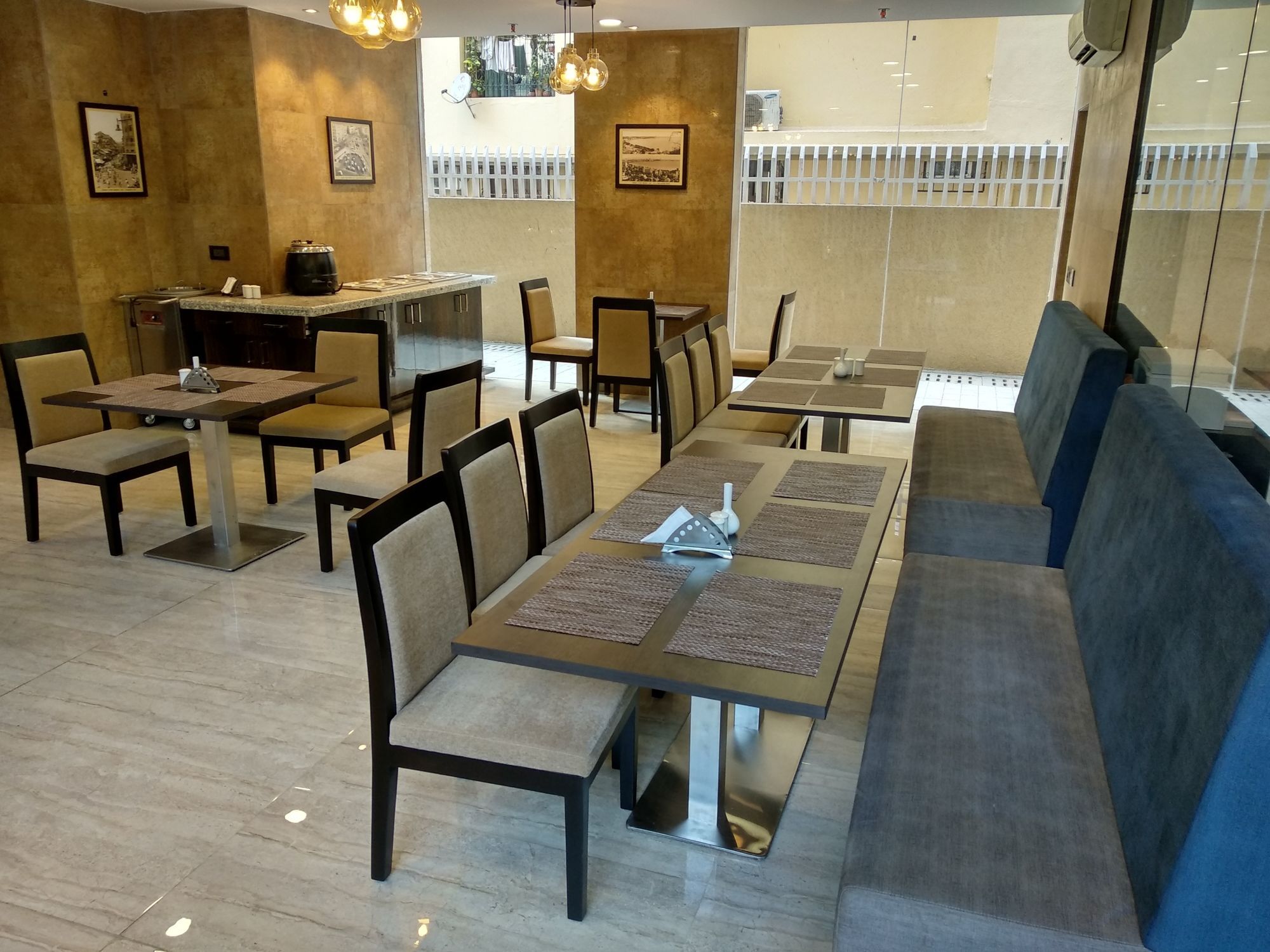 Hotel Mumbai House Andheri East, Mumbai Ngoại thất bức ảnh