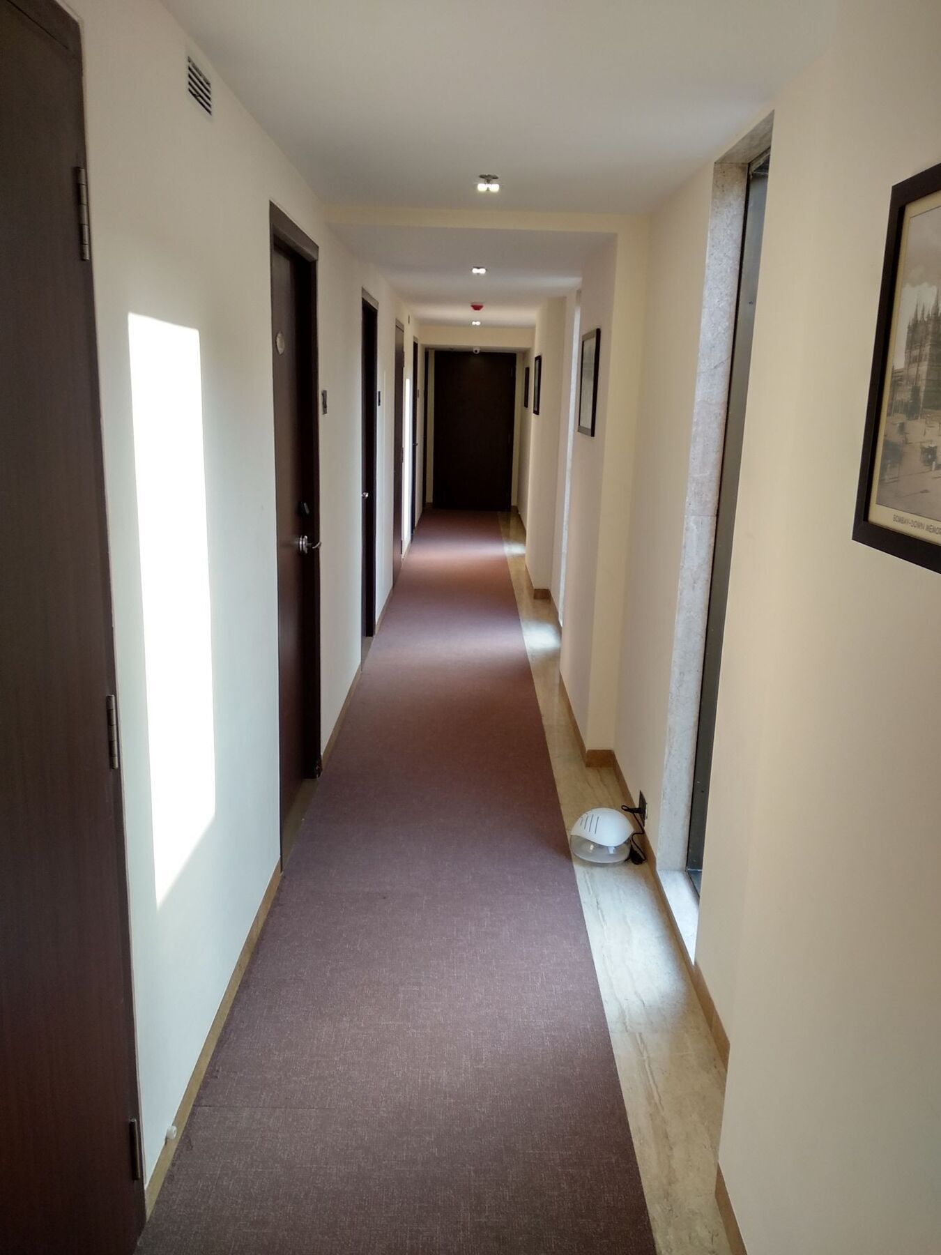 Hotel Mumbai House Andheri East, Mumbai Ngoại thất bức ảnh